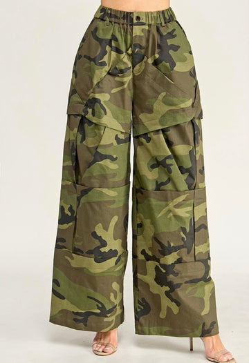WIDE LEG CAMO PANTS