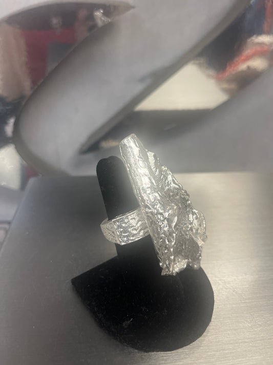 Crinkle Leaf Ring