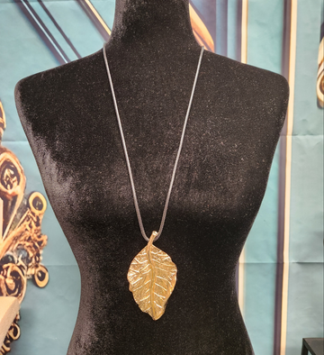 Gold Leaf Necklace Set
